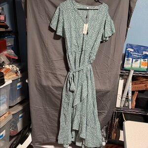 Elegant Green Floral Maxi Dress